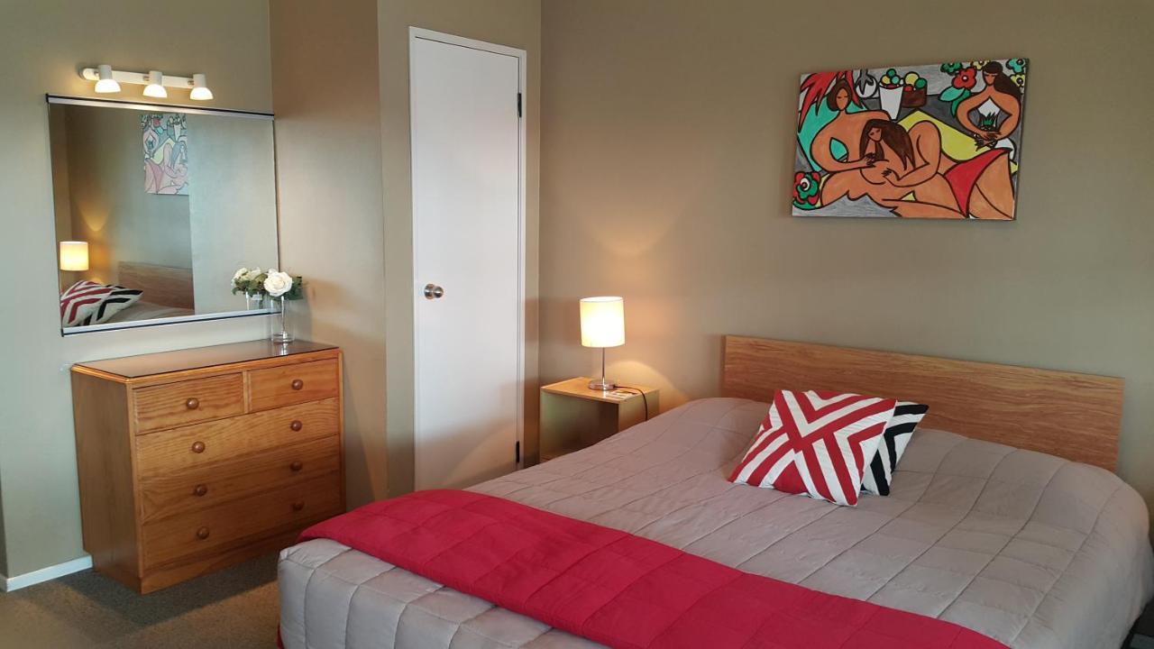 Six On Union Motel Роторуа Экстерьер фото