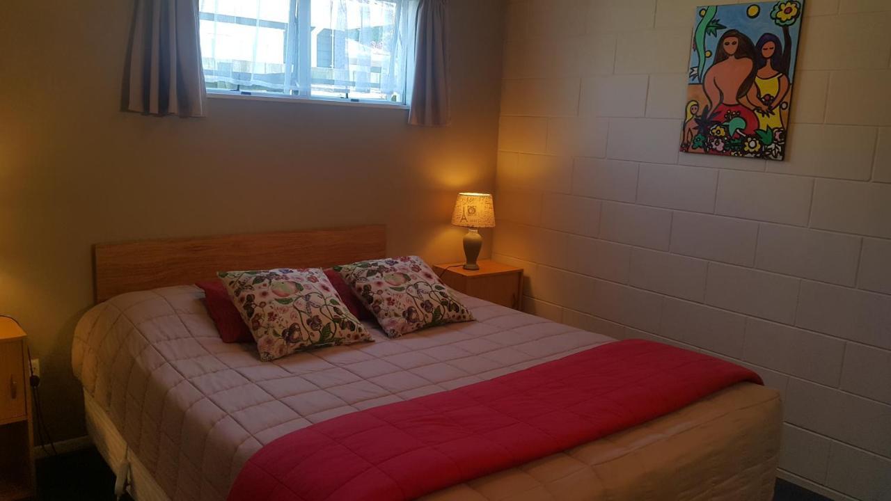 Six On Union Motel Роторуа Экстерьер фото
