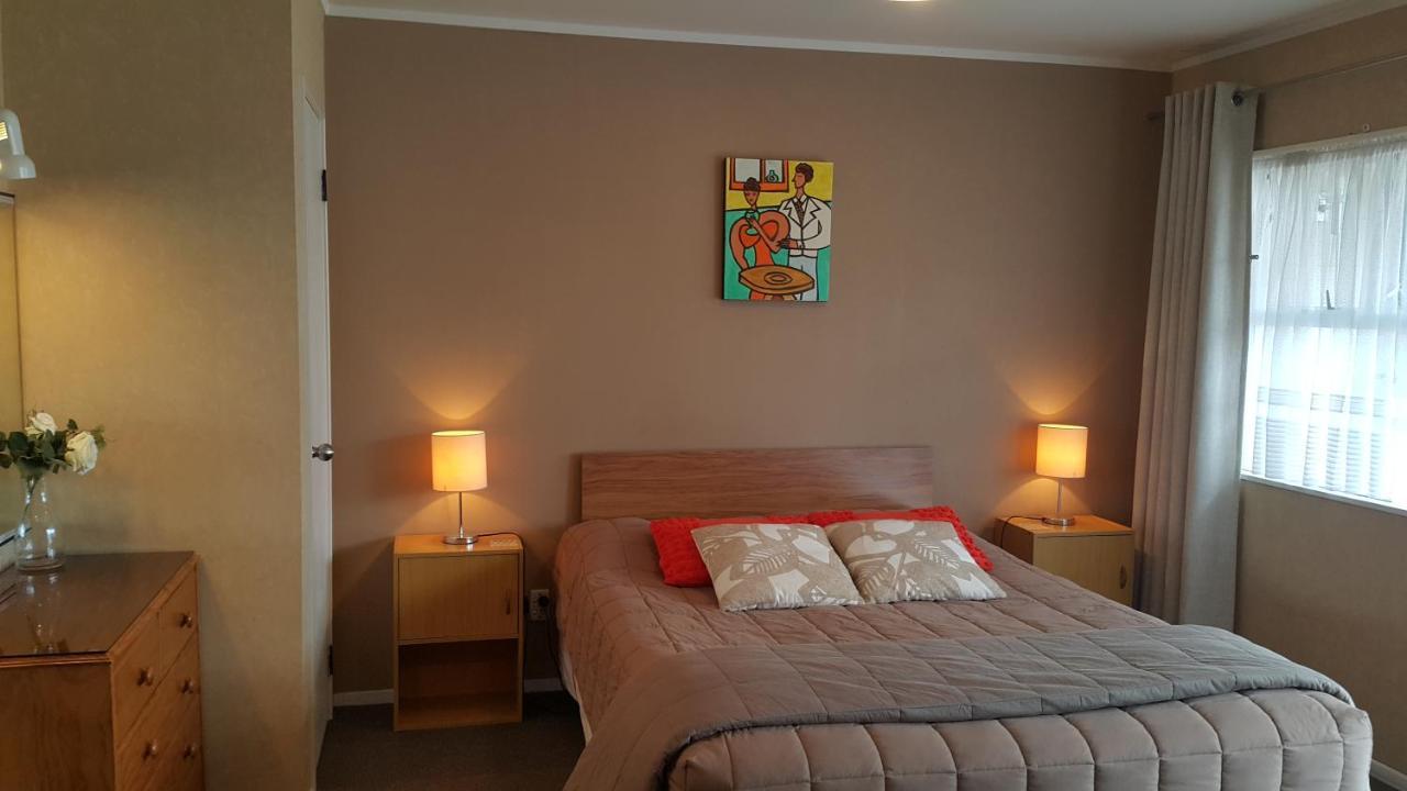 Six On Union Motel Роторуа Экстерьер фото